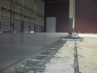 Упрочненные бетонные полы от нашей компании